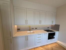 Flat 19, 121-123, Davigdor Road, Hove BN3 1HS