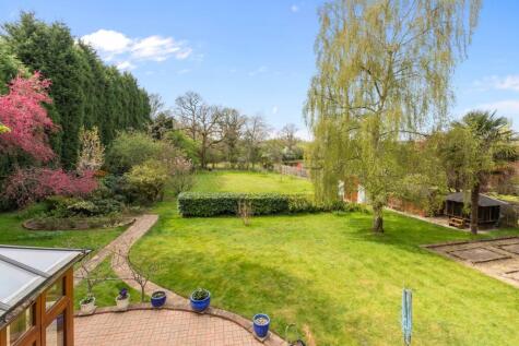 Langhurstwood Road, Horsham, RH12