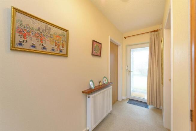 8OakBankClose_006.jpg