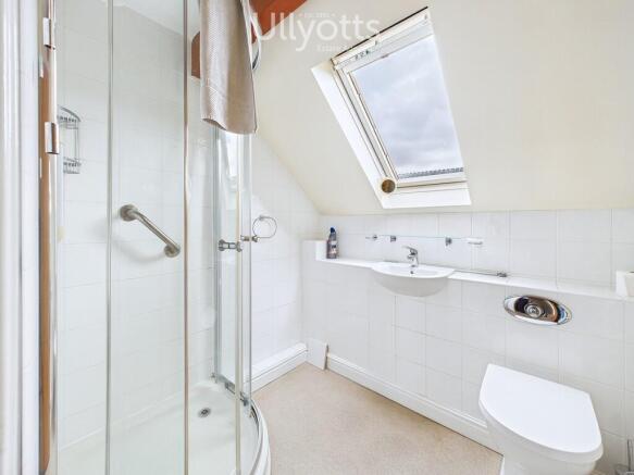 3 bed Terraced for sale Image 11