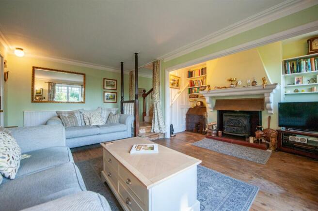 Sitting Room..jpg