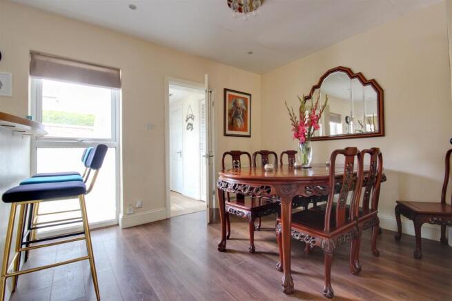 3 bed Semi-Detached for sale Image 7