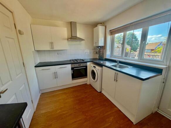 3 bed Town House for sale Image 6