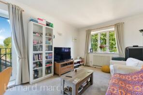 Flat H, 1a Chiswick Court, Silver Crescent, Chiswick, London W4 5SF