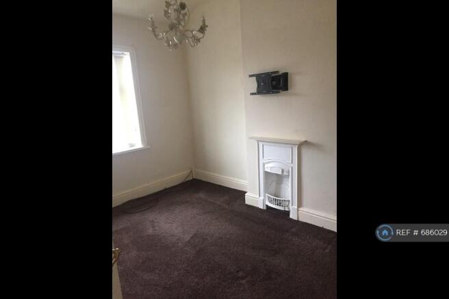Front Bedroom 1 - Photo 1