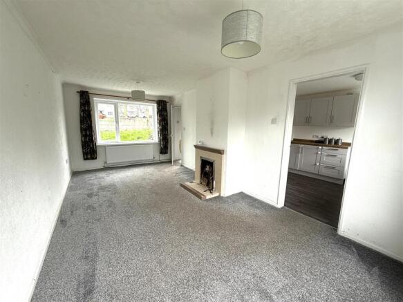 4 uplands lounge.jpeg