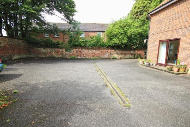 5 Kings Court COTTINGHAM (3)_lzn.jpg