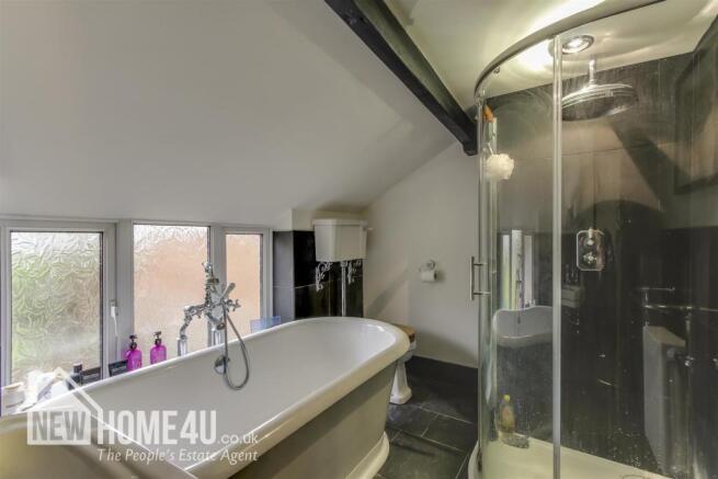 FAMILY BATHROOM: