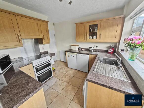 4 bed Semi-Detached for sale Image 7