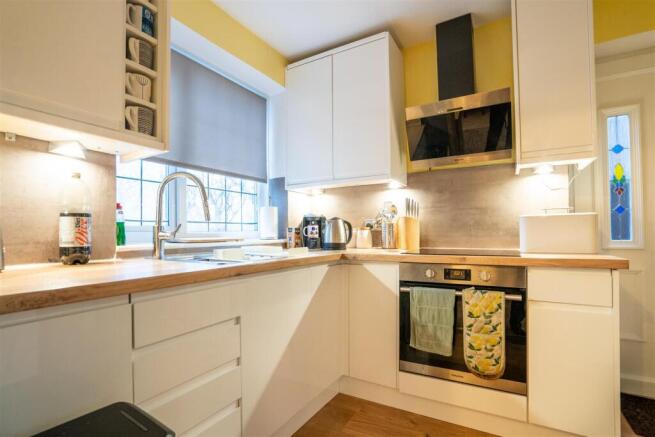 3 bed Semi-Detached for sale Image 8
