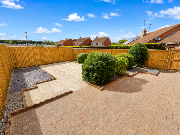 2 bed Bungalow for sale Image 12
