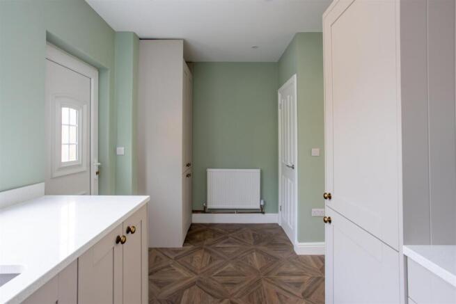 3 bed Terraced for sale Image 7