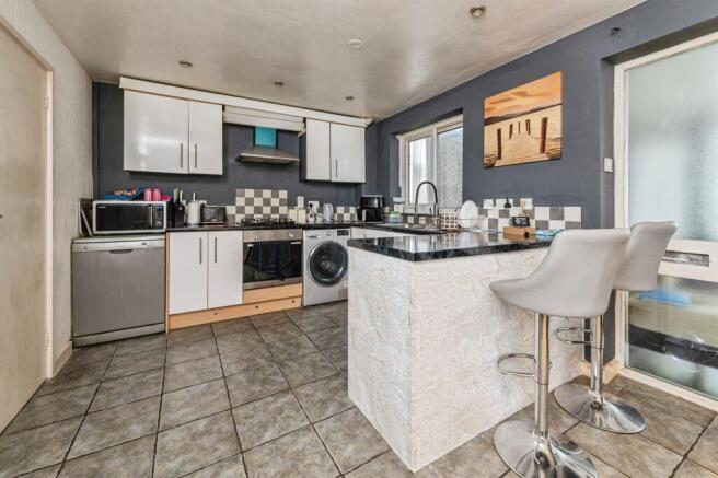 2 bed End of Terrace for sale Image 4