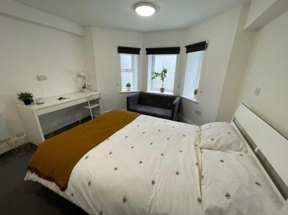 1 bed House Share to rent Image 6