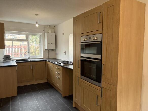 Kitchen 1.jpg