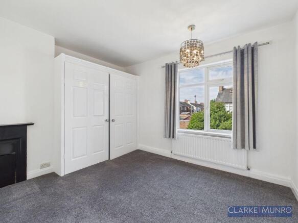 3 bed Terraced for sale Image 11