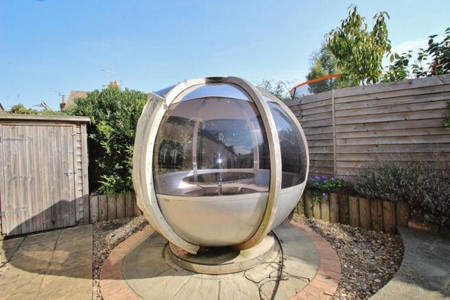 Garden Pod