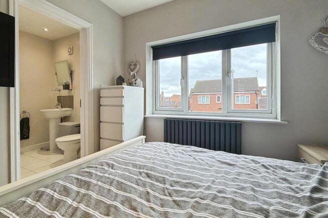 3 bed Detached for sale Image 8