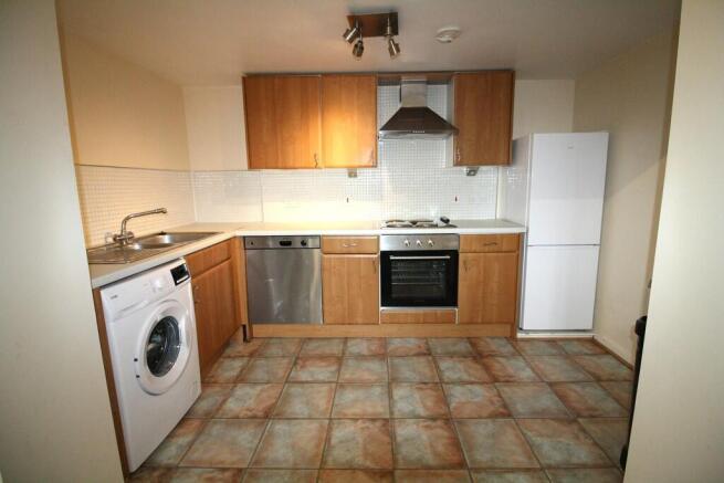 2 bed Apartment to rent Image 5