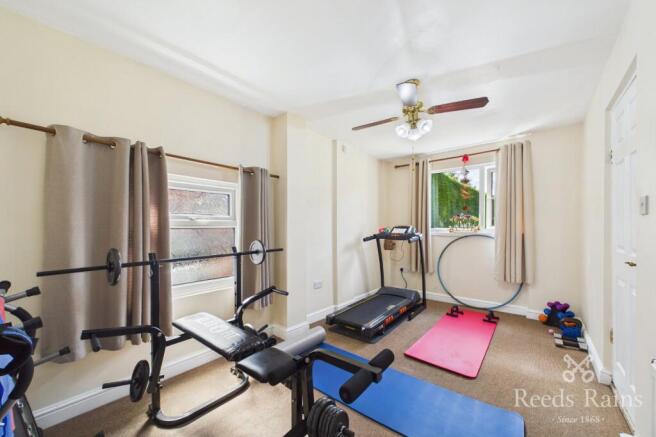 3 bed Detached for sale Image 10
