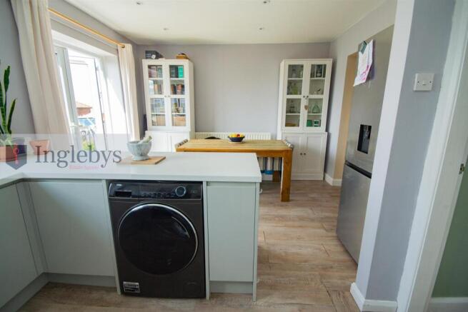3 bed House for sale Image 11