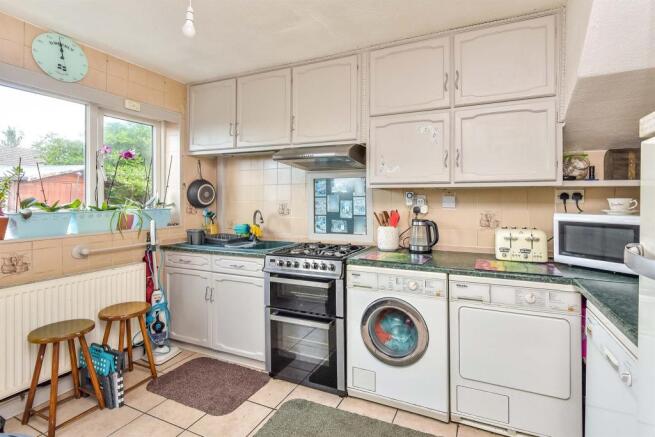 Kitchen:
