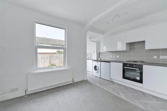 Bradley Crescent, Shirehampton, Bristol, BS11 photo 4