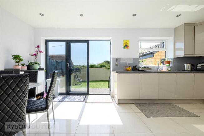 3 bed Detached for sale Image 5