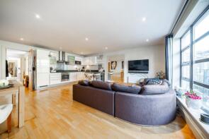 22, Clare Lane, London N1 3DB