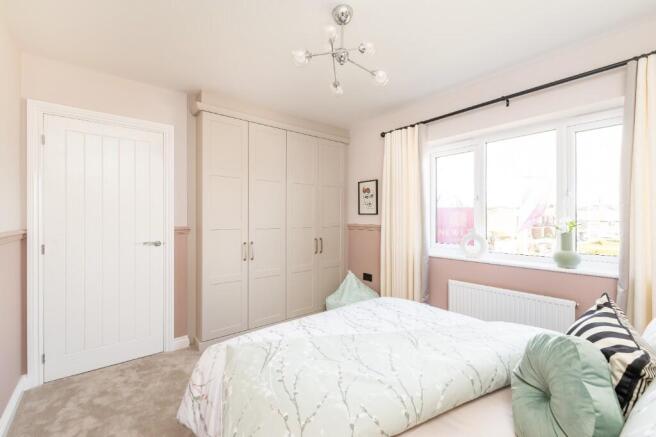 5 bed Detached for sale Image 6