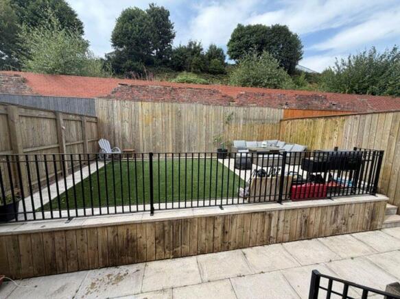 4 bed Semi-Detached for sale Image 6