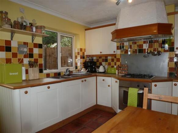 Kitchen/breakfast Room: