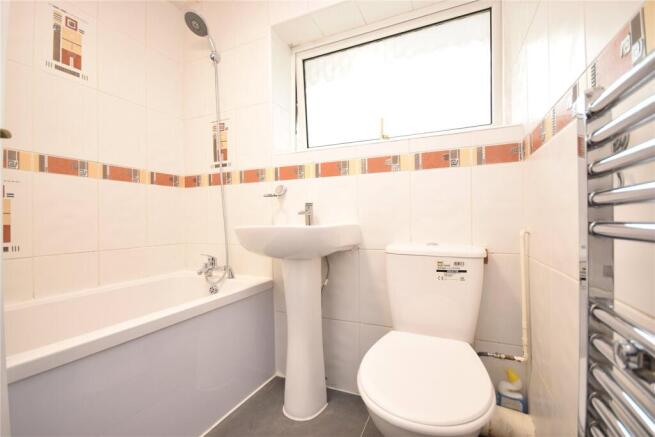 3 bed Terraced to rent Image 11
