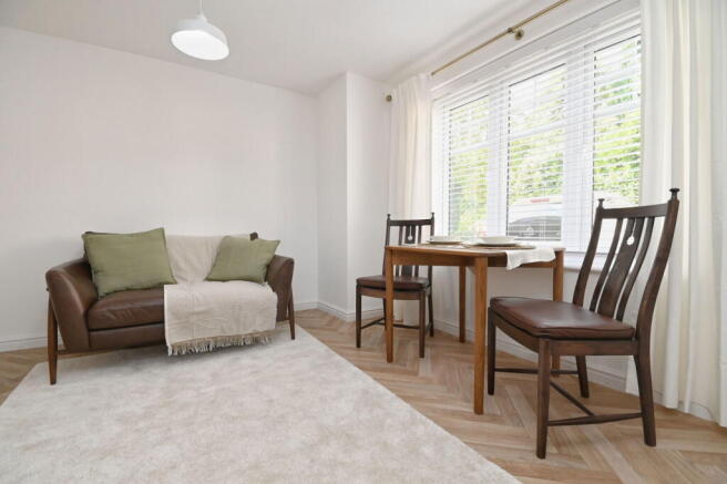 2 bed Ground Flat for sale Image 7