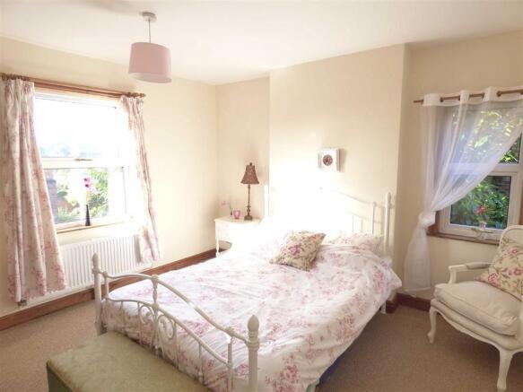 BEDROOM 2