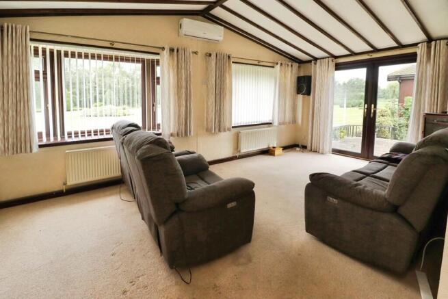 Acacia Avenue, the Elms, Torksey photo 4