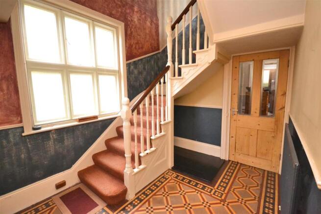 Hallway 1 (2).jpg