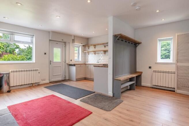 3 bed Semi-Detached for sale Image 4