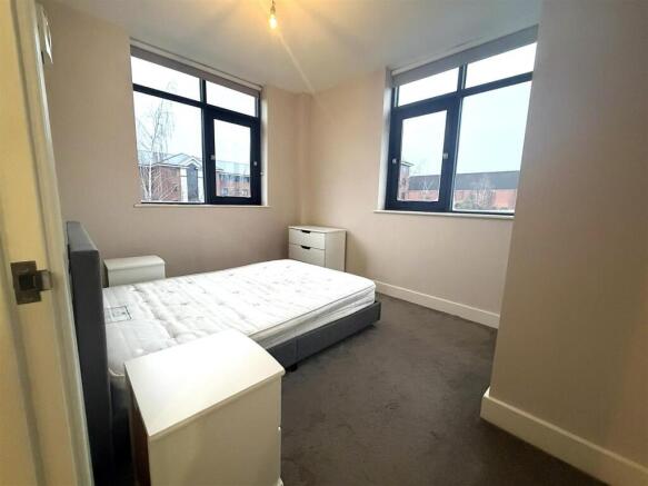 1 bed Flat to rent Image 6