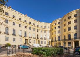 Flat B, 25-26, Brunswick Square, Hove BN3 1EJ