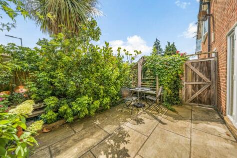 Molesey Road, Hersham, Surrey, KT12