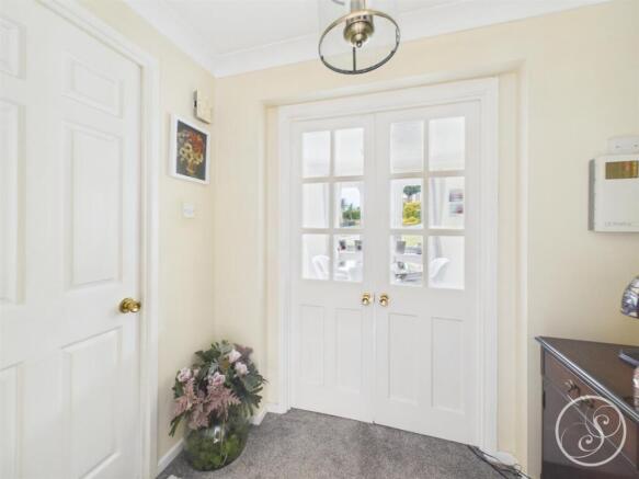 2 bed Bungalow for sale Image 6