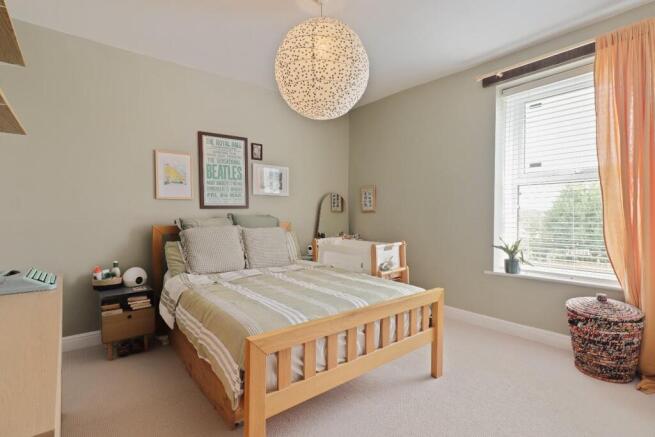 3 bed Terraced for sale Image 4