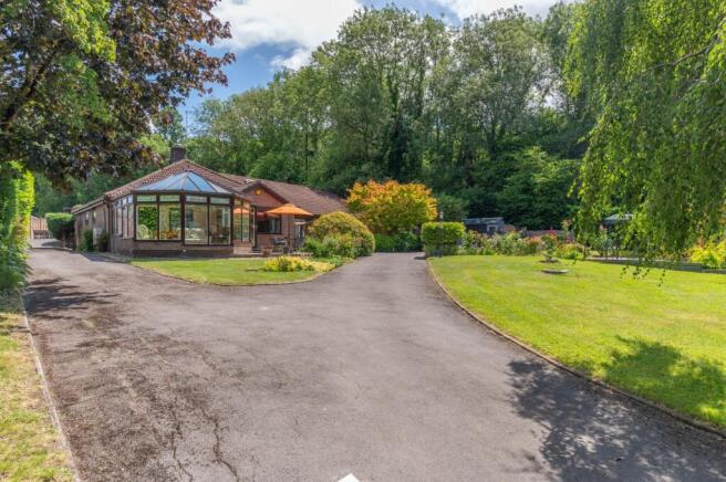 130 Badminton Road (28)