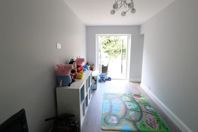 PLAYROOM - BED 4 A.JPG