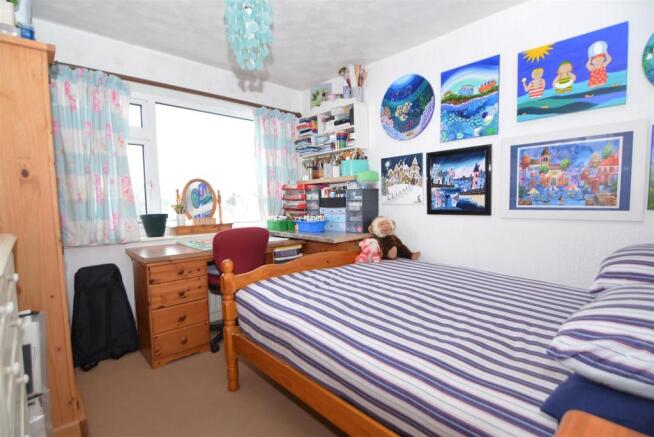 BEDROOM.2.