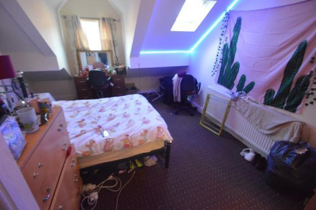 5 bed Terraced to rent Image 9