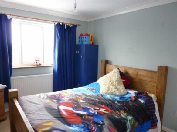 BEDROOM 2