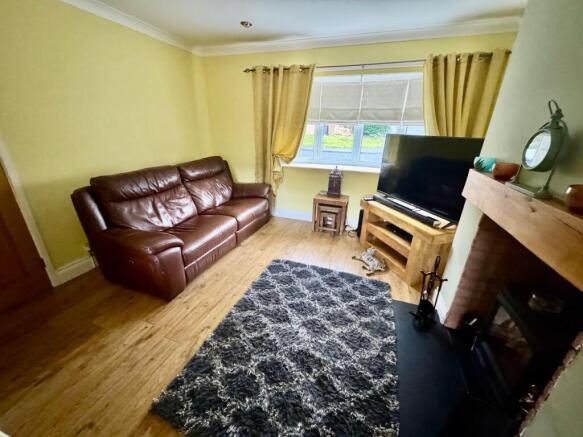 4 bed Link Detached House for sale Image 4