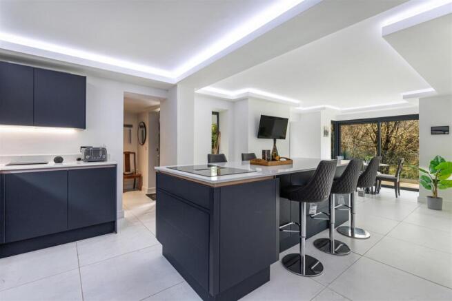 A08 - 68 Ilsham Road, Foxglove, Torquay - 251219.j